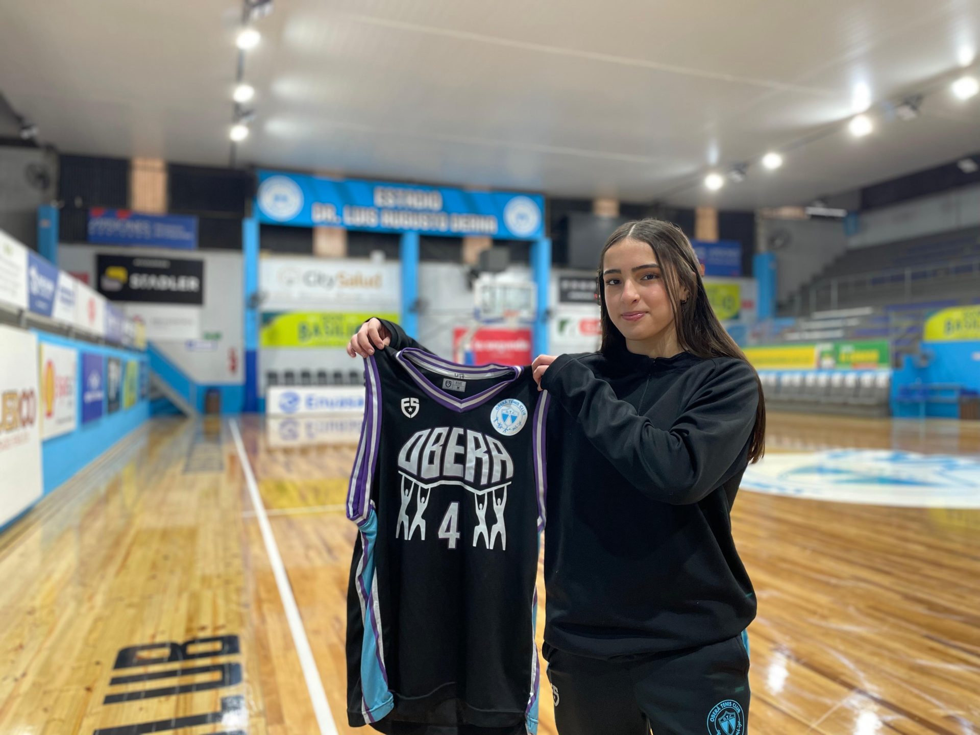 Ana Cerutti lleva su básquet a Hindú
